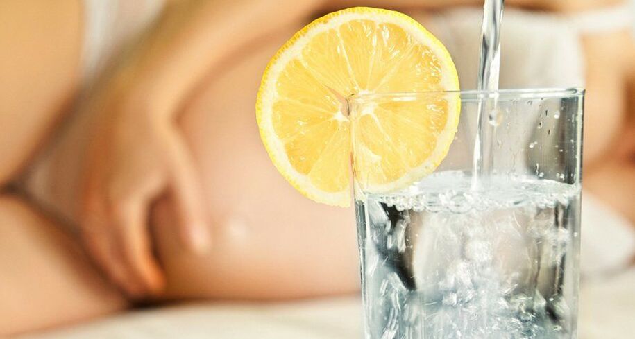 pravidla pro pití vody s citronem