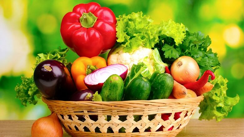 V jeden den diety se 6 okvětními lístky můžete sníst až 1, 5 kg zeleniny